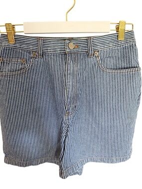 Lauren Ralph Lauren Women’s White Long-Sleeve Graphic Tee & Shorts set GUC Vtg.